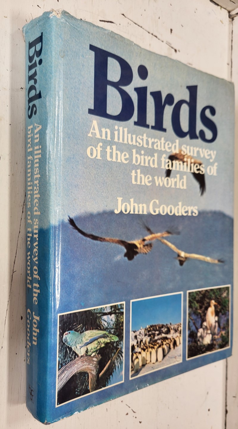 Birds: An illustrated survey of the bird families of the world