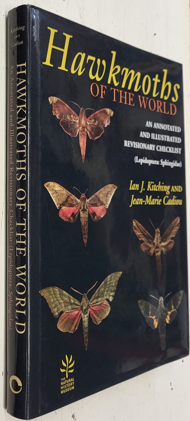 Hawkmoths of the World
