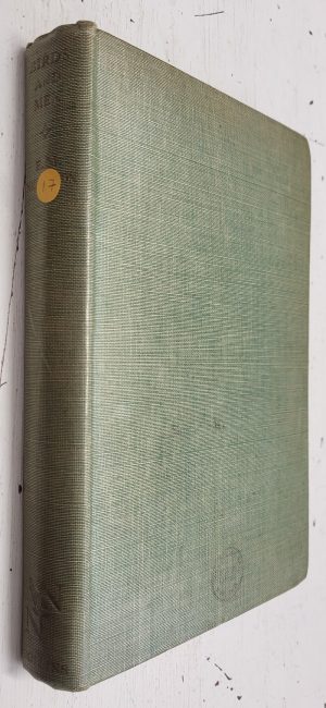 Birds and Men: New Naturalist: Volume 17